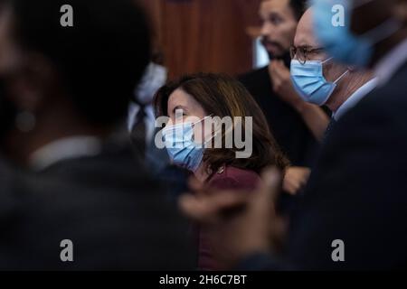 New York, NY - 14. November 2021: Gouverneur Kathy Hochul besucht die größere Allen A. M. E. Kathedrale Stockfoto