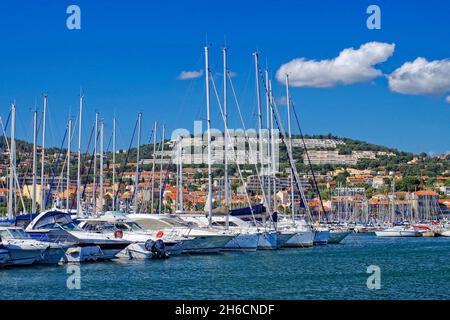 FRANKREICH. VAR (83) BANDOL. DER HAFEN Stockfoto
