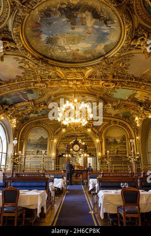 Frankreich. Paris (75) (12. Arrondissement). Bahnhof Lyon. Das Restaurant 'Le Train bleu', im neobarocken und Belle Epoque Stil aus dem 19. Jahrhundert, erbaut von der A Stockfoto