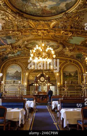 Frankreich. Paris (75) (12. Arrondissement). Bahnhof Lyon. Das Restaurant 'Le Train bleu', im neobarocken und Belle Epoque Stil aus dem 19. Jahrhundert, erbaut von der A Stockfoto