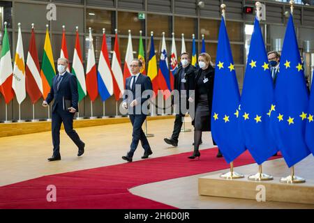 Brüssel, Belgien. November 2021. Heiko Maas, Exekutivaußenminister des Bundes, wurde während einer Türschwelle vor einem Arbeitstreffen der EU-Außenminister aufgezeichnet. Brüssel, 11/15/2021. Copyright: Janine Schwithz/photothek.de Credit: dpa/Alamy Live News Stockfoto