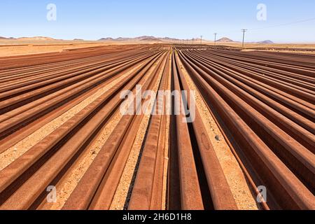 Gleise in der Wüste nicht benutzt. Namibia Stockfoto