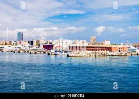 Torre Jaume I ist ein Stahl truss Tower in Barcelona, Katalonien Region von Spanien Stockfoto