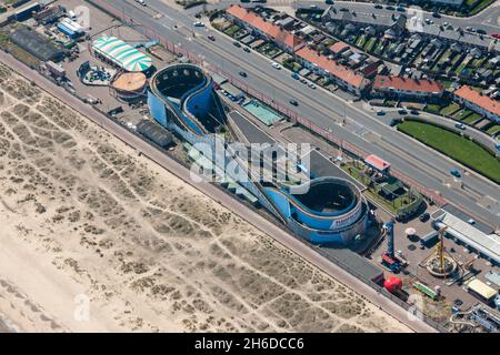 Die zweitälteste landschaftlich reizvolle Eisenbahnachterbahn in Großbritannien und auch die drittälteste Achterbahn des Landes, am Pleasure Beach in Great Yarmouth, Norfolk, 2015. Stockfoto