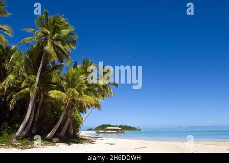 Polynesische Kanutour zu einer einfußlangen Insel, Cook Inseln, Aitutaki Stockfoto