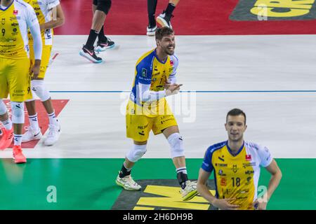 Eurosuole Forum, Civitanova Marche, Italien, 14. November 2021, Glück von Bruno de Rezende (Brunino), Modena Volley während Cucine Lube Civitanova Stockfoto