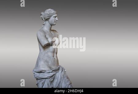 Venus de Milo antike griechische Statue der Aphrodite, um 150 und 125 v. Chr., Louvre Museum Ma399 oder N527. Aphrodite wird in einem Brötchen mit Kopfban als Haar dargestellt Stockfoto