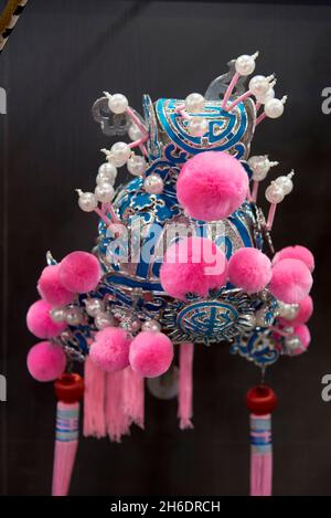 Traditionelle Chinesische Oper kopfschmuck Nahaufnahme. In Chengdu, Sichuan, China fotografiert. Stockfoto