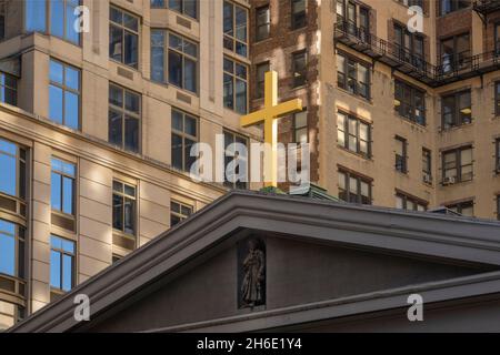 St. Peter's Church im Finanzviertel von Manhattan NYC Stockfoto