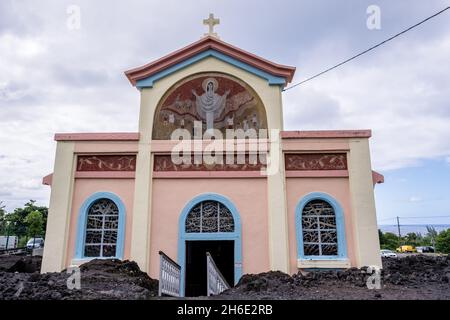 SAINTE-ROSE, FRANKREICH - 29. Mai 2019: Piton Sainte-Rose ist ein Dorf an der Ostküste der französischen Insel und Department of Reunion in der Stockfoto