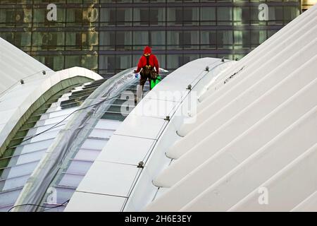 Fensterwaschanlage auf der U-Bahn-Station Oculus World Trade Center Manhattan NYC Stockfoto