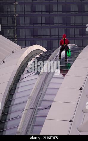 Fensterwaschanlage auf der U-Bahn-Station Oculus World Trade Center Manhattan NYC Stockfoto