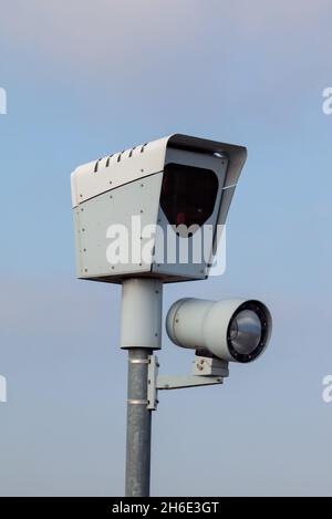 Rote Ampel und Sicherheit Kamera Stockfotografie - Alamy