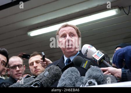 Harry Redknapp verlässt heute Nachmittag das Southwark Crown Court, nachdem er für nicht der Steuerhinterziehung schuldig befunden wurde. Stockfoto