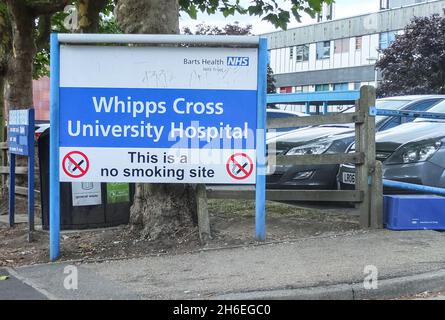 Eine allgemeine Ansicht des Whipps Cross University Hospital in East London, wo das Vertrauen mit drei formalen Warnungen versehen wurde, nachdem Inspektoren „unsichere“ Bedingungen festgestellt hatten. Stockfoto