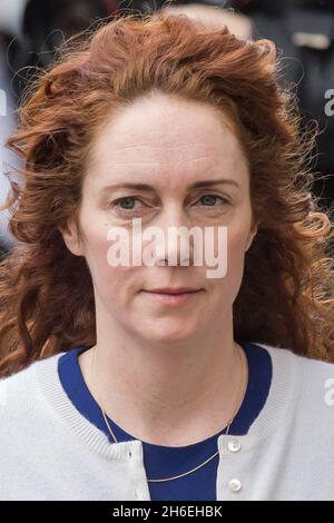 Rebekah Brooks, die ehemalige Chefin von News International, kommt im Old Bailey an Stockfoto