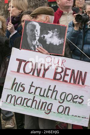 Die Trauerfeier für die Labour-Legende Tony Benn fand heute in der St. Margaret's Church in Westminster statt. Stockfoto