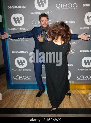 Simon und Yasmin Le Bon Ankunft in der Warner Music & CIROC BRITS nach der Party, bei Londonâ €™s Freemasonâ €™s Hall. Stockfoto