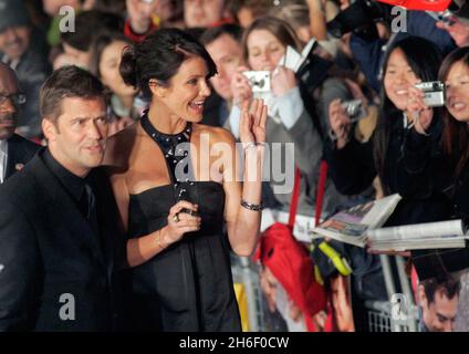 Cameron Diaz kommt zur britischen Premiere des Holiday am Odeon Leicester Square im Zentrum von London an. Stockfoto