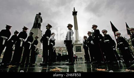 Die jährliche Trafalgar Day Parade findet auf dem Trafalgar Square statt, um die Erinnerung an Admiral Lord Nelson und den Sieg bei der Schlacht von Trafalgar zu ehren. Stockfoto
