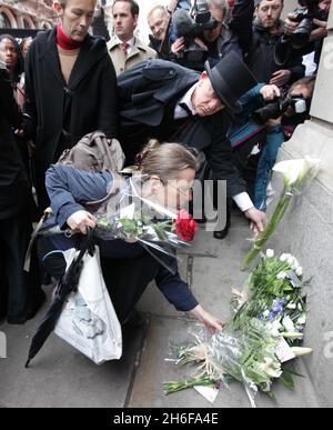 Eine Demonstration mit dem Namen „The Easter Rising“ fand heute Nachmittag von Bethnal Green zur Bank im Zentrum von London statt, um gegen den Tod des Zeitungsverkäufers Ian Tomlinson während der G20-Proteste zu protestieren. Stockfoto