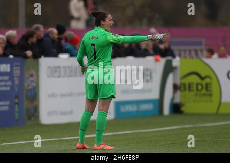 DURHAM CITY, GBR. 14. NOVEMBER Rachael Laws of Liverpool während des FA Women's Championship-Spiels zwischen dem FC Durham Women und Liverpool im Maiden Castle, Durham City, am Sonntag, 14. November 2021. (Kredit: Mark Fletcher | MI News) Kredit: MI Nachrichten & Sport /Alamy Live News Stockfoto