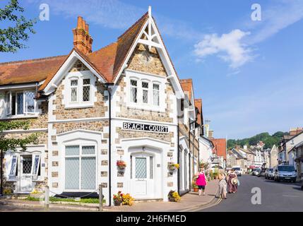 Beer Devon Dorfzentrum Beach Court Flats or Apartments Fore Street Beer Devon England GB Europa Stockfoto