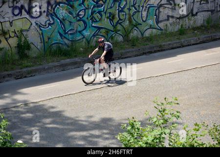 Radfahren entlang des Tibers, Rom, Italien Stockfoto