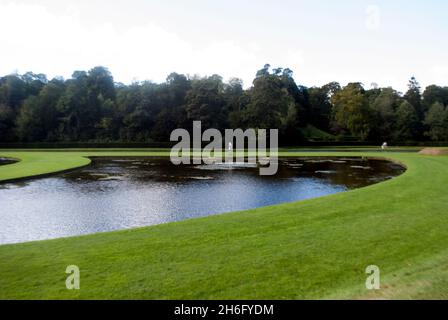 Moon pond at Studley Royal Water Gardens, Studley Royal Park, Fountains Abbey, Aldfield, near Ripon, North Yorkshire, England Stockfoto