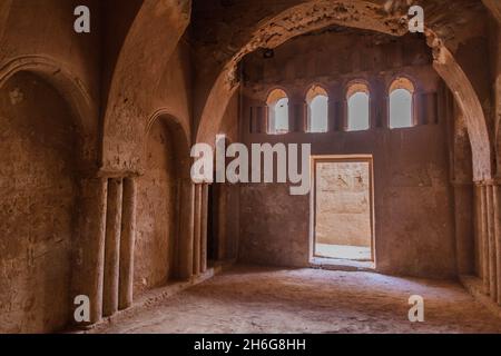 Zimmer von Qasr Kharana manchmal Harrana, al-Kharanah, Kharaneh, Kharana oder Hraneh , Wüstenburg im Osten Jordaniens Stockfoto