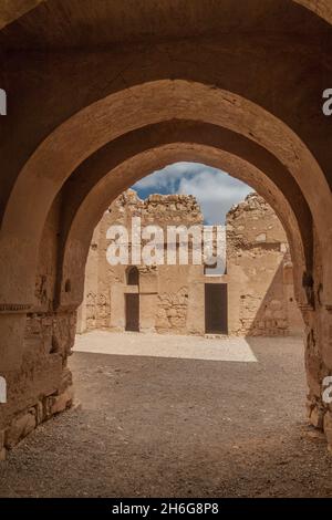 Ruinen von Qasr Kharana manchmal Harrana, al-Kharanah, Kharaneh oder Hraneh , Wüstenburg im östlichen Jordanien Stockfoto