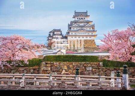Himeji, Japan in Himeji Castle während Kirschblüte Frühjahrssaison. Stockfoto