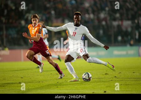 Tammy Abraham von England während der FIFA Fußball-Weltmeisterschaft 2022, Qualifikationsspiel der Gruppe I zwischen San Marino und England am 15. November 2021 im Stadio Olimpico de Serravalle in Serravalle, San Marino - Foto: Nderim Kaceli/DPPI/LiveMedia Stockfoto