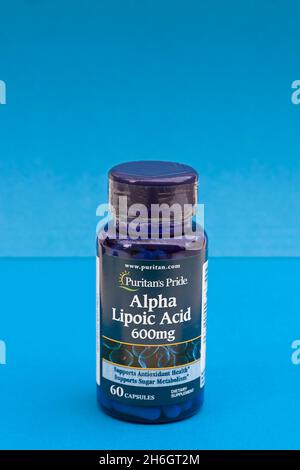 Alpha-Liponsäure oder A-Liponsäure ist ein Nahrungsergänzungsmittel, das die antioxidative Gesundheit und den Zuckerstoffwechsel unterstützt (hilft beim Abbau von Kohlenhydraten). Stockfoto