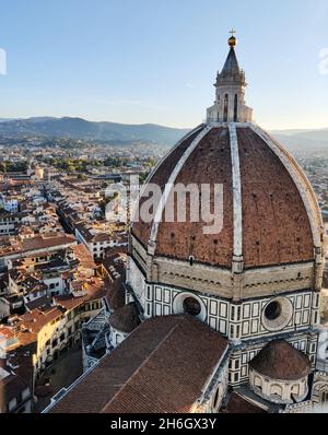 Bild der Kuppel der Cattedrale di San Giovanni von der Spitze des campanile di Giotto in Florenz, Toskana, Italien Stockfoto
