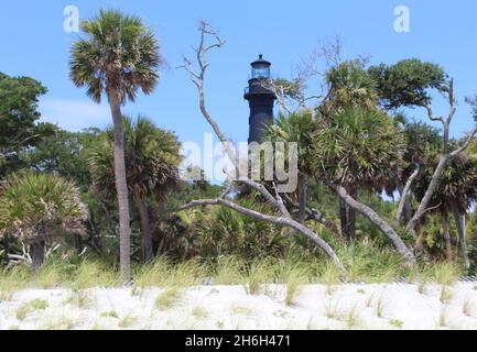 Hunting Island Lighthouse im Hunting Island State Park in South Carolina Stockfoto