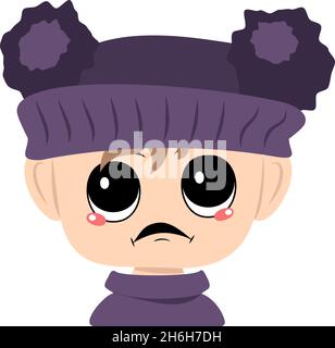 Kind mit großen Augen und wütenden Emotionen, mürrem Gesicht, wütenden Augen in violettem Hut mit Pom Pom. Kopf des Kleinkindes mit wütendem Ausdruck Stock Vektor