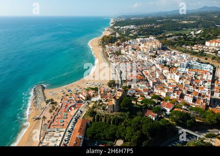 Mittelmeerküste in Sant Pol de Mar, Spanien Stockfoto