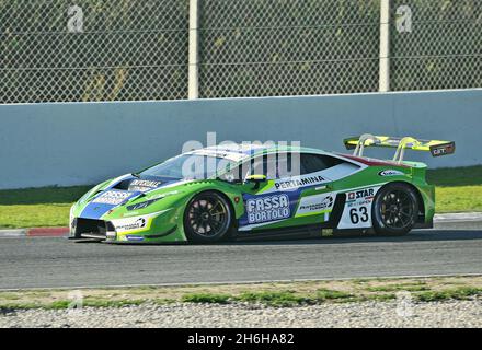 Lamborghini Huracan-Team Imperiale Racing in der internationalen Motorsport GT3-Meisterschaft auf dem Circuit de Barcelona Catalunya, Montmelo, Spanien Stockfoto