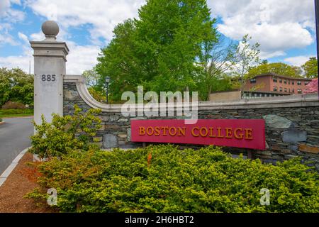 Boston College Law School Newton Campus Haupteingang in der 885 Center Street in der Stadt Newton, Massachusetts, USA. Stockfoto