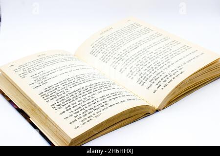 Noida , Utter pardesh , Indien - oktober 17 2021 , Harry Potter Book , Ein Bild von Harry Potter Buch auf weißem Hintergrund mit selektivem Fokus in noida Stockfoto