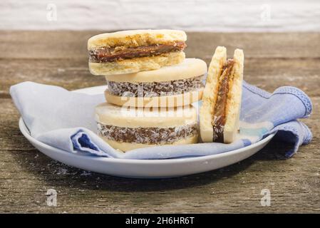 Alfajores köstliche traditionelle argentinische Sandwich-Kekse Stockfoto