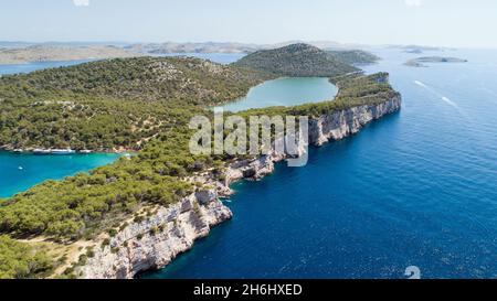 Luftaufnahme des Salzsees mir im Naturpark Telascica, Kroatien Stockfoto