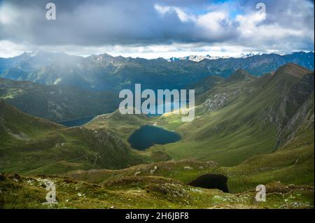 Der heissförmige See Lago di Tom und Lago di Ritom im Val Piora, Tessin Stockfoto