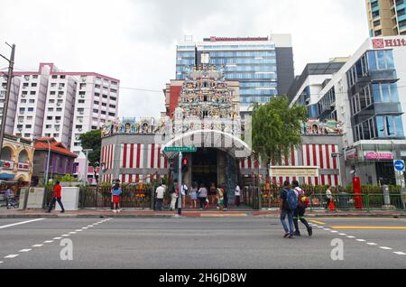 Der Sri Veeramakaliamman Tempel an der Serangoon Road in Little India, Singapur. Stockfoto