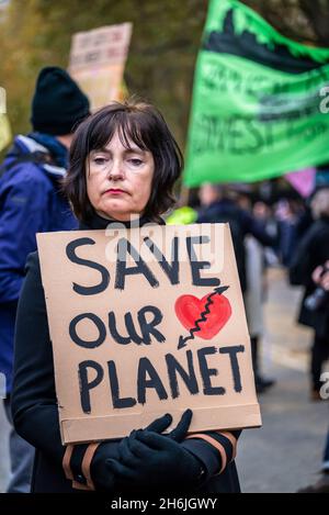 Rette unseren Planeten, protestiere gegen Lord Mayor Show, Rise and Rebel march, Extinction Rebellion, London, Großbritannien. November 2021 Stockfoto