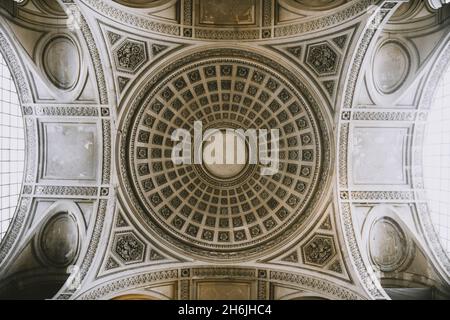 Deckengewölbe des Pantheon in Frankreich Stockfoto