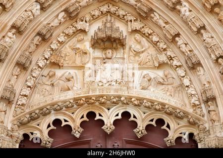 Jesus mit den vier Evangelisten, Kloster Batalha, spätgotische Architektur, vermischt mit dem manuelinischen Stil, USA, Batalha, Centro, Portugal Stockfoto