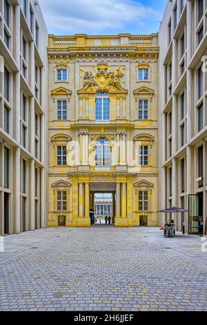 Portal im Innenhof der Passage, das Berliner Schloss (Humboldt Forum, unter den Linden, Berlin, Deutschland, Europa Stockfoto