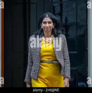 Downing Street, London, Großbritannien. 16. November 2021. Suella Braverman MP, Generalanwältin verlässt die Downing Street 10 nach einer wöchentlichen Kabinettssitzung. Quelle: Malcolm Park/Alamy Live News. Stockfoto